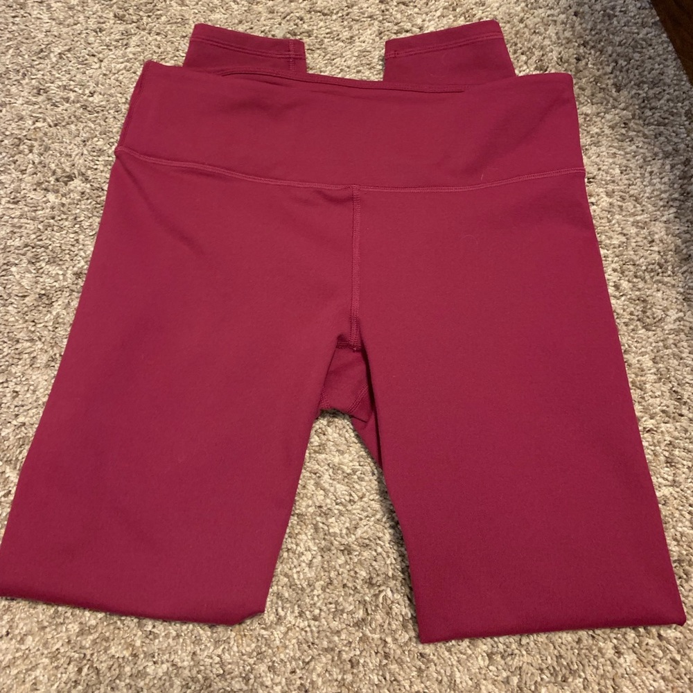 Fabletics 7/8 High Rise Salar Powerhold Leggings